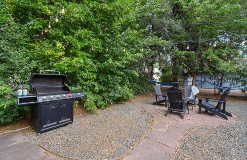 University North Apartment | Charming Bungalow Next to CSU - Free Cruiser Bikes