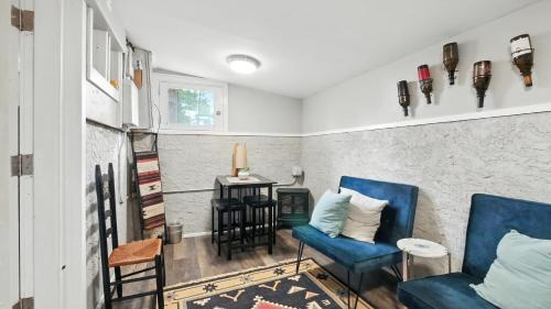 Divide House | Charming Cabin with Scenic Views near UC Health cabin