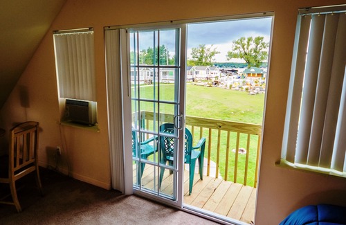 Alexandria Bay Ski Chalet | Charming Chalets at Swan Bay Resort: Your Perfect 1000 Islands Getaway