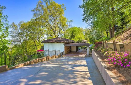 Missionary Ridge House | Charming Chattanooga Home with Downtown Views!