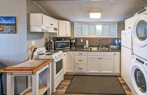 Sequim House | Charming Coastal Hideaway Cozy Crab Shack Retreat