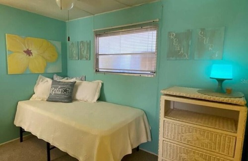 Fullers Earth House | Charming Coastal Retreat: Your Dream Vacation by the Sea