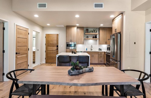 Tamarack Resort Condo | Charming Condo| Gas Fireplace and Mountain Views