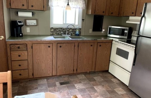 Tomahawk Cottage | Charming Cottage by Lake Nokomis