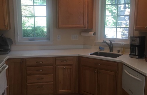 Blue Ridge Cottage | Charming Cottage convenient to Leesburg. Wineries, Hiking and more.