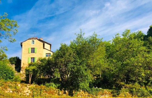 Valady Cottage | Charming cottage for 2 people with amazing panorama between Conques and Rodez