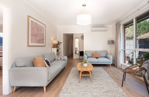 Hampton House | Charming Cottage in Beautiful Hampton