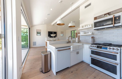 Western Malibu Cottage | Charming cottage in Malibu Park above Zuma Beach.