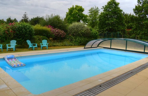 Danze Cottage | Charming Cottage with Heated Pool, Tennis, and Nearby Attractions in Danzé