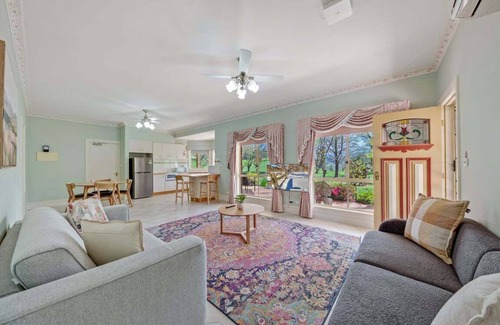 Freeburgh Resort | Charming Country Escape - Bellhaven Farm