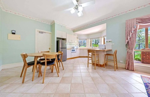 Freeburgh Resort | Charming Country Escape - Bellhaven Farm