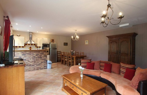 Montsurvent Cottage | Charming Country House: 3 BR, Garden, Near Beach, Pet-Friendly, WiFi Included