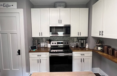 Dayton House | Charming Cozy Craftsman 2/2 house in Dayton, OH 5 minutes to Downtown & UD