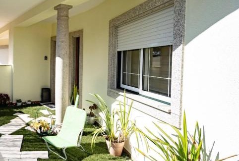 Coimbra Bed & Breakfast | Charming Cozy Retreat - Terrace & Private Balcony