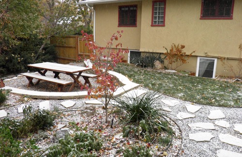Walla Walla Cottage | Charming Creek Side Cottage with King bed Close to Whitman