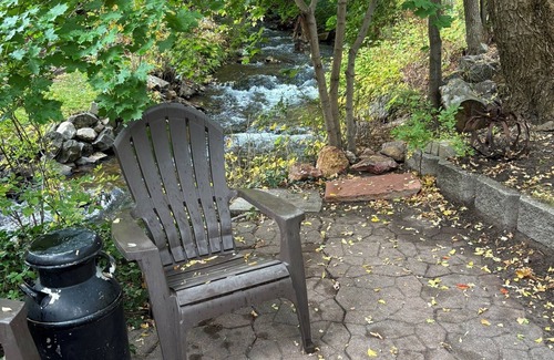 Snowbird Cottage | Charming Creekside Mountain Cottage
