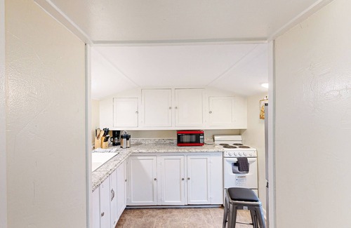 Bunker Hill House | Charming dog-friendly home with patio, WiFi, streaming, washer/dryer