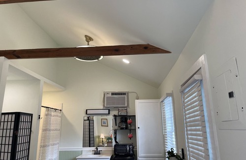 Aiken Apartment | Charming Downtown Studio. Easy walk to restaurants & Shopping