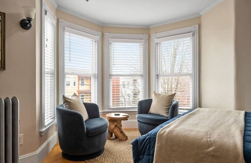 Parkside Apartment | Charming Downtown West End 2BR
