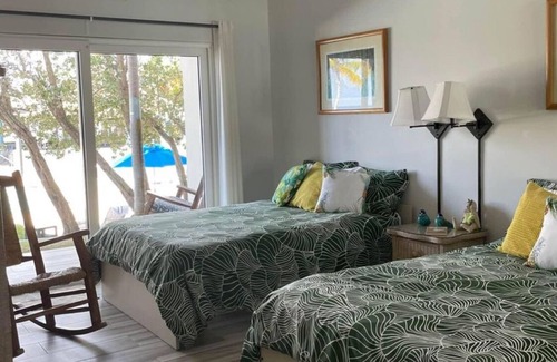 Dorado del Mar Hotel | Charming Embassy-Aquarius Hotel in welcoming Doradonnewly decoratednBeach & Pool