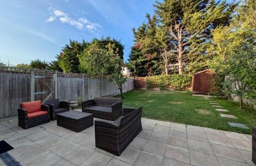Golders Green House | Charming Family Home with Private Garden