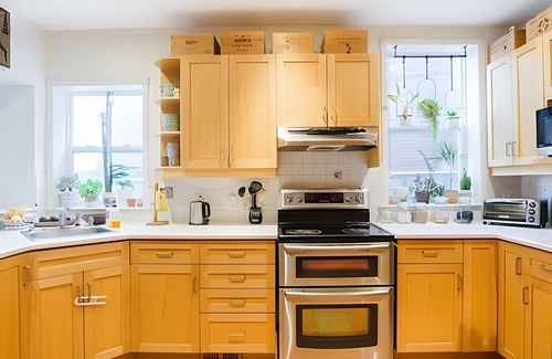Palmerston - Little Italy House | Charming Family House 3 Bdr with Balcony