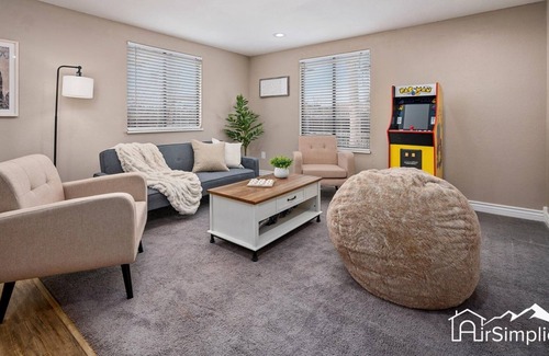 Trendwood and Frankline Square House | Charming Family Retreat Redesigned Large Yard