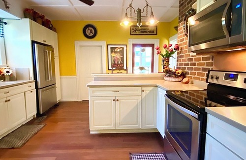 Lexington Other | Charming Farmhouse near VMI, W&L, SVU and VHC