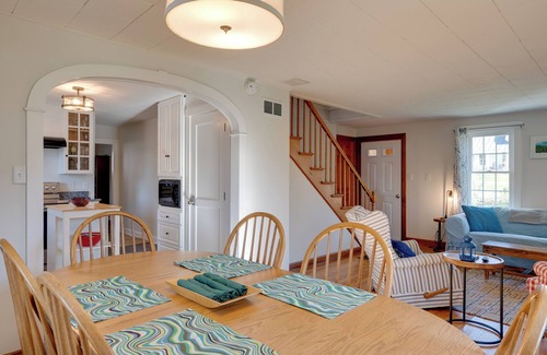 East Burke House | Charming Farmhouse: Walk to Village + Trails!