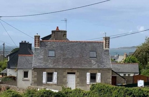 Tredrez-Locquemeau House | charming fisherman's house 300 m from the sea