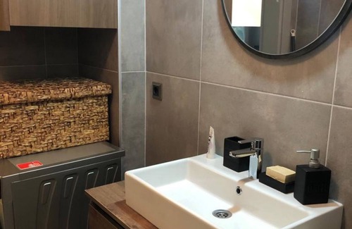 Arnavutkoy Apartment | Charming Flat with Balcony in Bebek