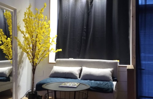 Equeurdreville-Hainneville Apartment | Charming studio in the heart of a shopping street, 2 steps from NAVAL GROUP