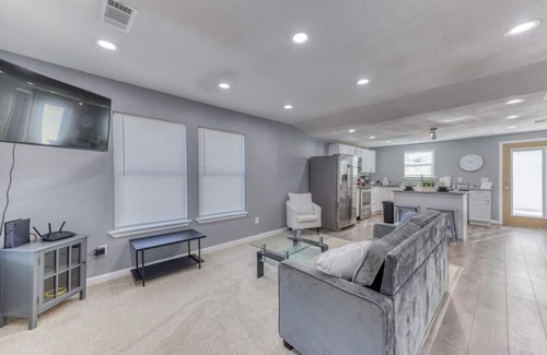 Fort Worth House | Charming, Freshly Renovated Home Renovated Home W/Large Backyard