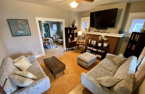 Schnitzelburg House | Charming Germantown Home, 4 br 2 ba, Great Location, Off Street Parking
