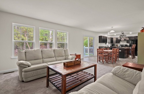 Captain's Cove House | Charming Getaway - 4 Bedroom Home, Pool Access