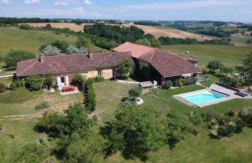 Beauvais-sur-Tescou House | Charming gîte with pool and view
