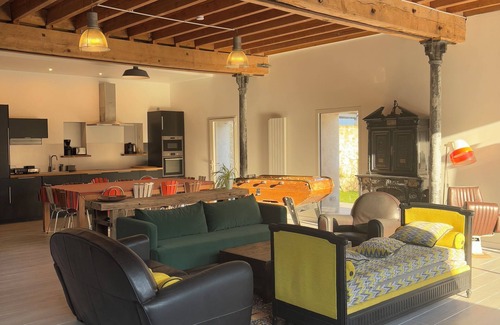 Paray-Douaville House | Charming gîte with swimming pool for a friendly, relaxing stay!