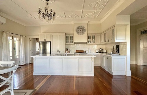 Parkes House | Charming Hamptons Style Entertainer with Pool