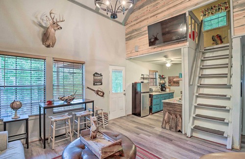 Higden Cabin | Charming Higden Cabin Near Greers Ferry Lake!