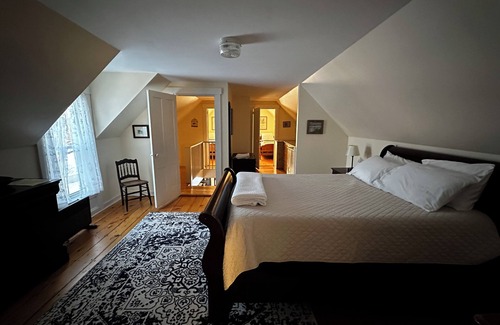 Warren Other | Charming & historic 5-bedroom farmhouse nestled in the heart of Midcoast Maine.