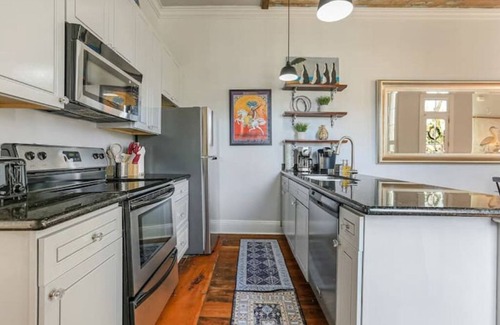 Irish Channel House | Charming Historic Shotgun House minutes to FQ/CBD
