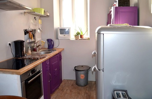 Plounevez-Lochrist House | Charming holiday home with large garden near the beaches.