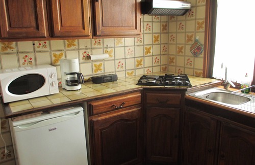 Baixas House | Charming holiday home with typical southern French flair and a beautiful garden