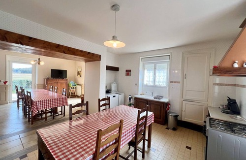 Saint-Genies Cottage | Charming Home Near Sarlat with Wi-Fi, Terrace, and Baby Equipment