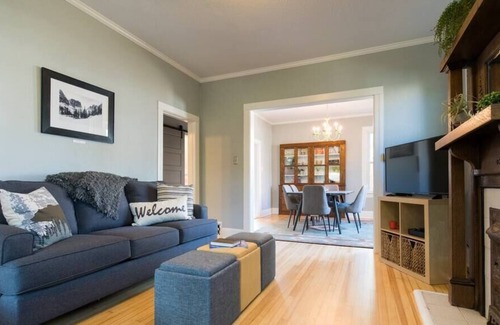 Speer House | Charming Home W/ Patio Steps From Trendy Broadway