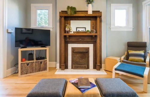 Speer House | Charming Home W/ Patio Steps From Trendy Broadway