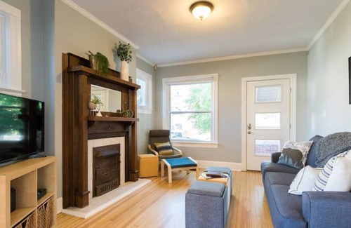 Speer House | Charming Home W/ Patio Steps From Trendy Broadway