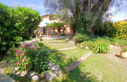 Les Maillans House | Charming house with saltwater pool and ancient olive trees (4 double beds 2 bathrooms 3WC)