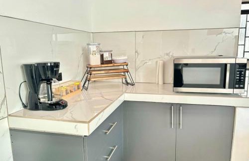 Villa Bonita Villa | Charming house 5 min airport with Ac