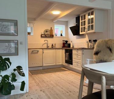 Klaksvik Villa | Charming house in city centre with sea view